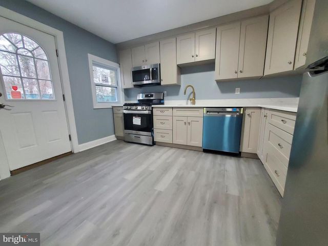 2601 N LAKESHORE DR, Browns Mills, NJ 08015