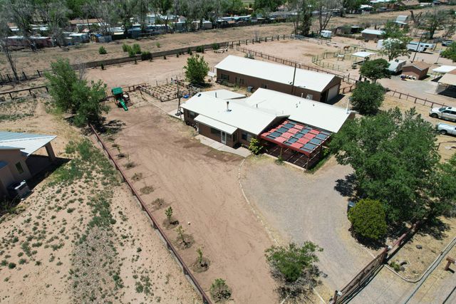 604 Ortega Road NW, Los Ranchos, NM 87114