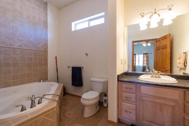 604 Ortega Road NW, Los Ranchos, NM 87114