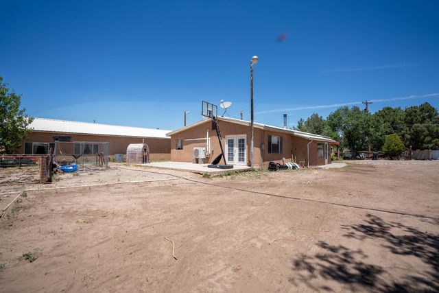 604 Ortega Road NW, Los Ranchos, NM 87114