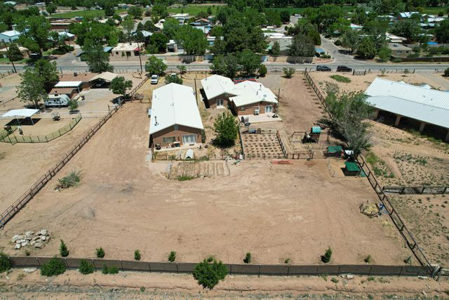 604 Ortega Road NW, Los Ranchos, NM 87114