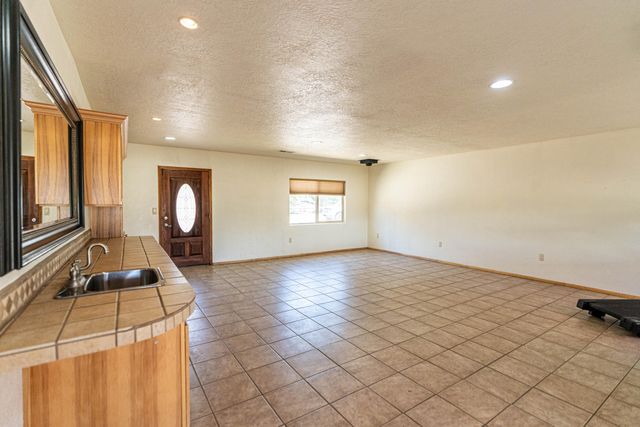 604 Ortega Road NW, Los Ranchos, NM 87114