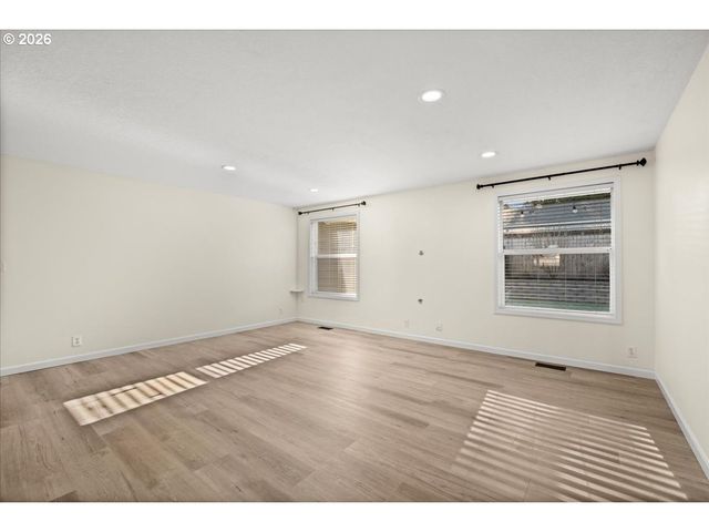 2626 18TH Ave, Forest Grove, OR 97116