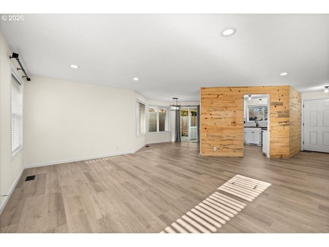 2626 18TH Ave, Forest Grove, OR 97116