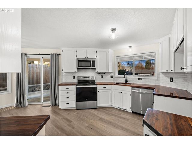 2626 18TH Ave, Forest Grove, OR 97116