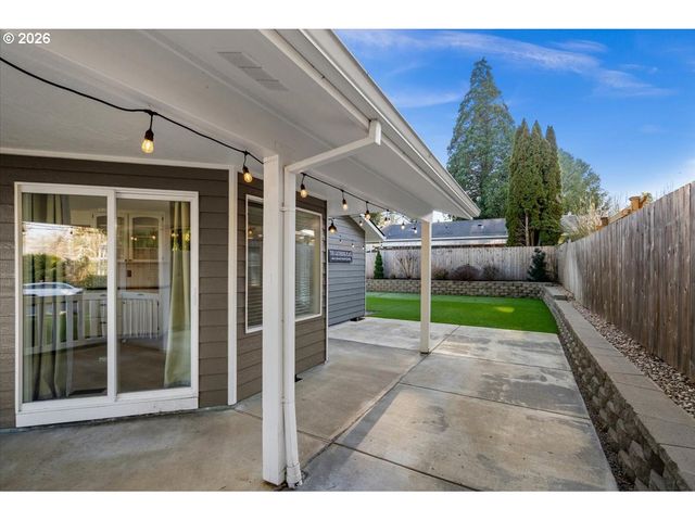 2626 18TH Ave, Forest Grove, OR 97116