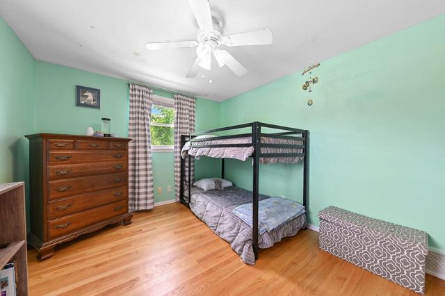 10301 W Feerick PLACE, Wauwatosa, WI 53222