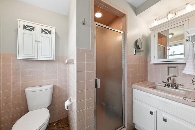 10301 W Feerick PLACE, Wauwatosa, WI 53222