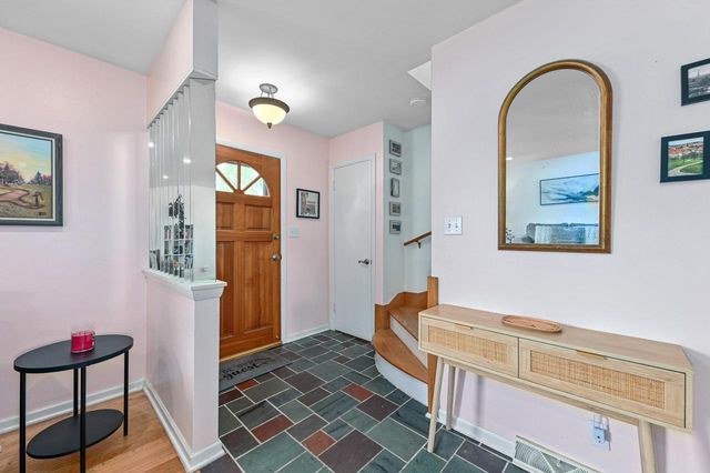 10301 W Feerick PLACE, Wauwatosa, WI 53222