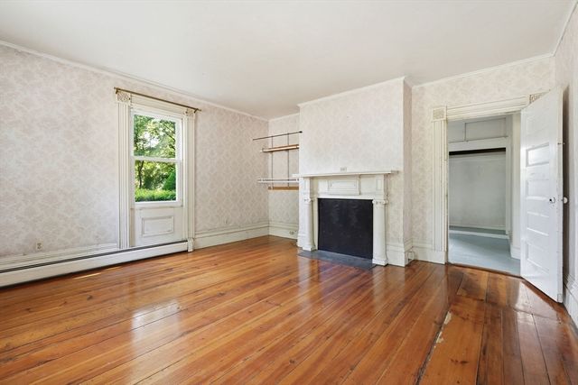 155 Amity St, Amherst, MA 01002