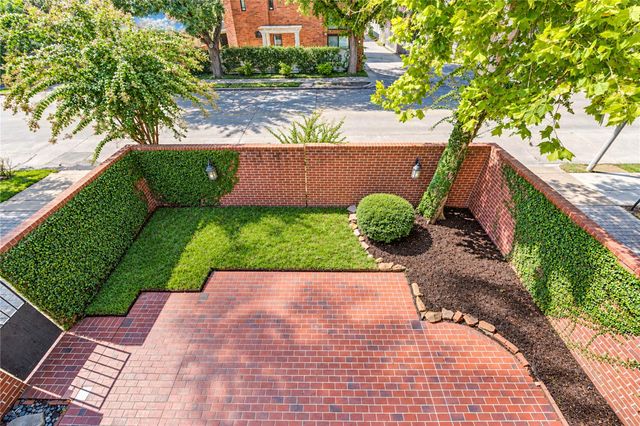1801 Potomac Drive A, Houston, TX 77057