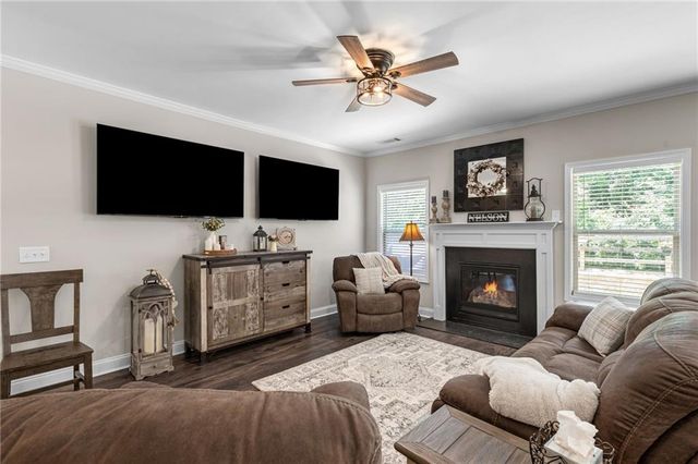298 Gunier Circle, Dawsonville, GA 30534