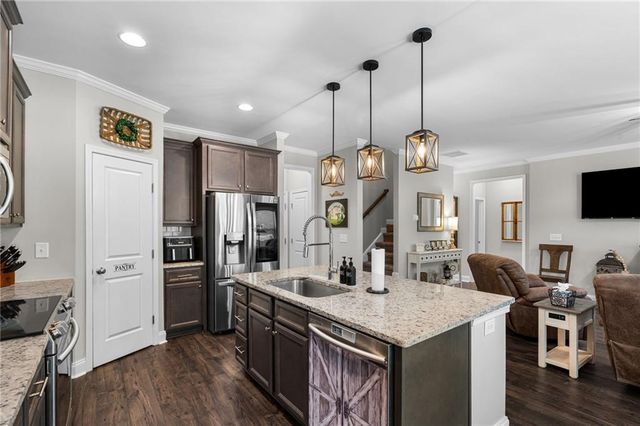 298 Gunier Circle, Dawsonville, GA 30534