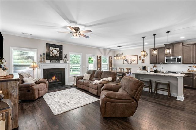 298 Gunier Circle, Dawsonville, GA 30534