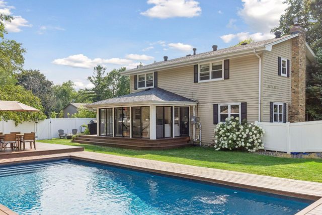 2000 Orkla Drive, Golden Valley, MN 55427