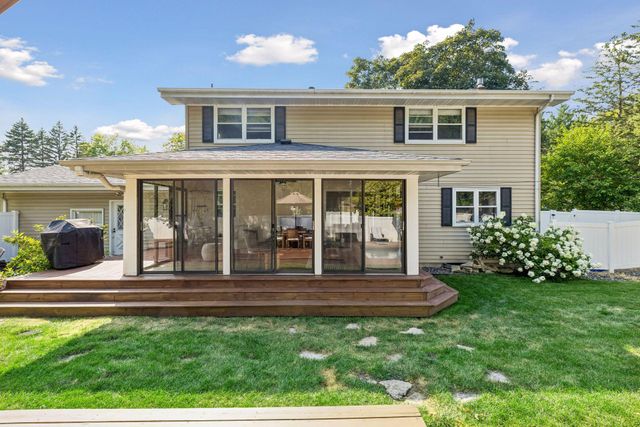 2000 Orkla Drive, Golden Valley, MN 55427