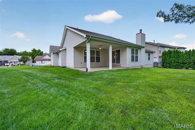 130 Barrington Lake Drive, Dardenne Prairie, MO 63368