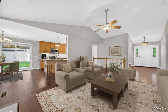 130 Barrington Lake Drive, Dardenne Prairie, MO 63368
