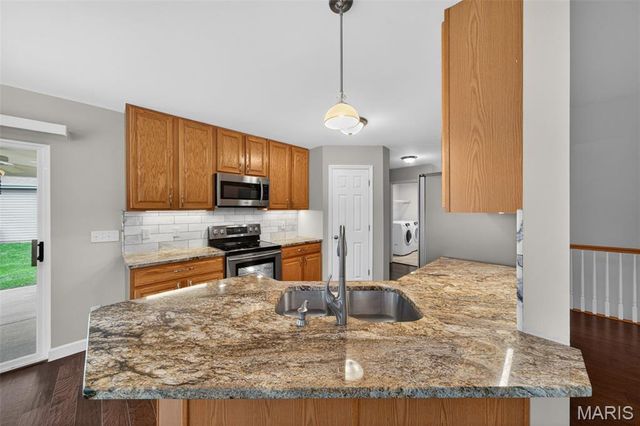 130 Barrington Lake Drive, Dardenne Prairie, MO 63368