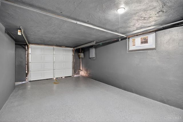 3849 Oak Crest Avenue, Silverton, OH 45236