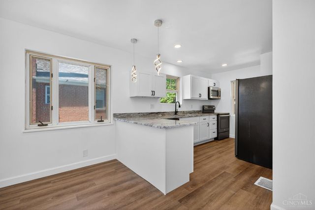 3849 Oak Crest Avenue, Silverton, OH 45236