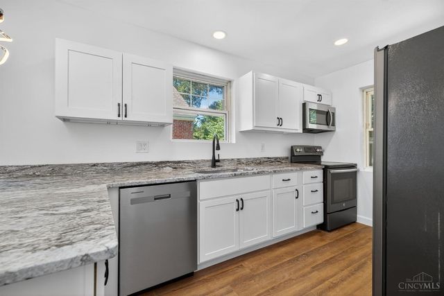 3849 Oak Crest Avenue, Silverton, OH 45236