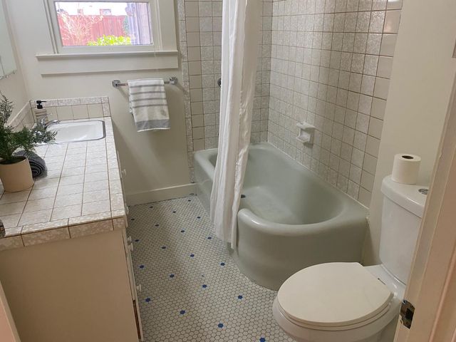 2708 9th Ave, Sacramento, CA 95818