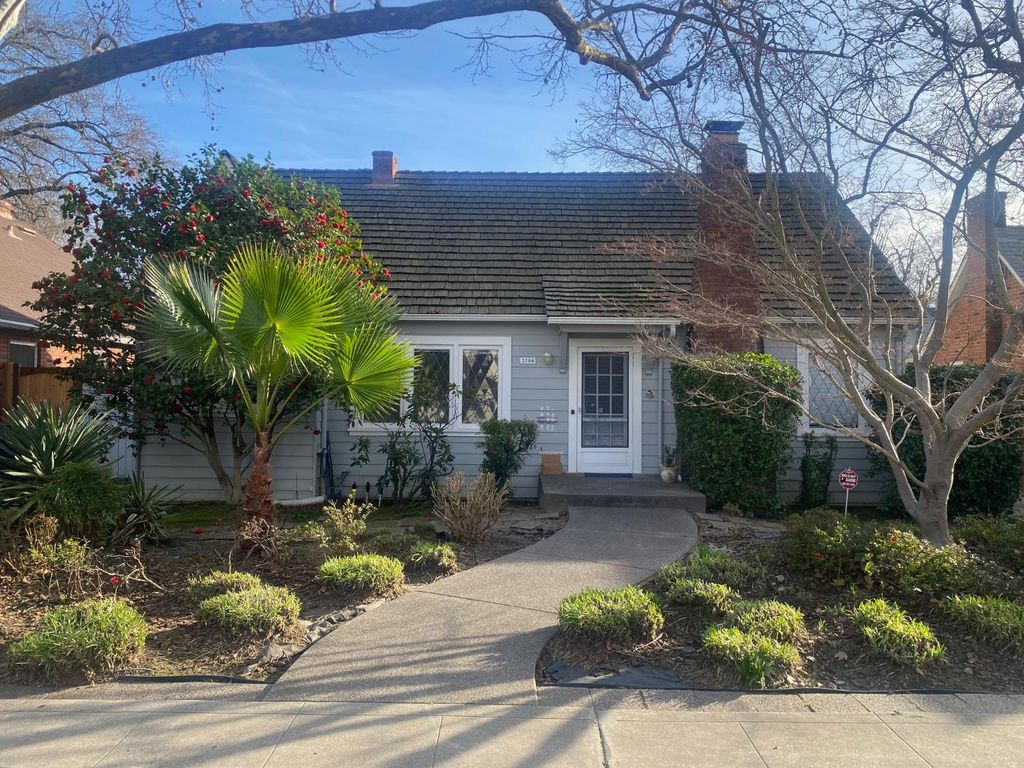 2708 9th Ave, Sacramento, CA 95818