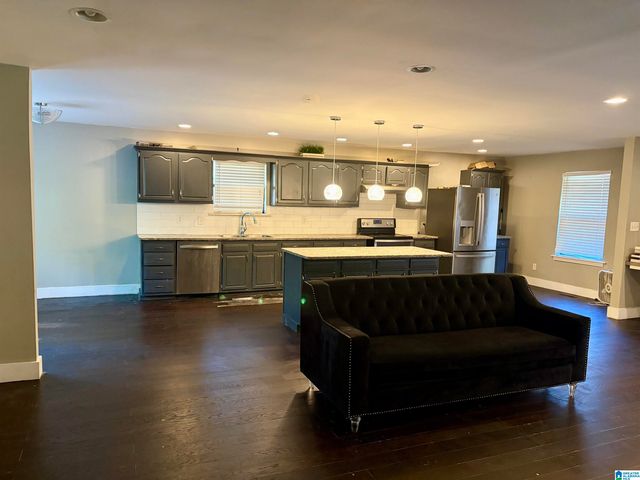 1133 4TH PLAZA, Pleasant Grove, AL 35127