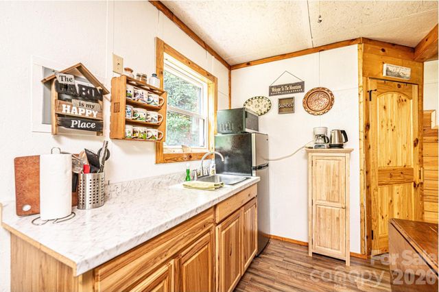4462 Maple Grove Church Road, Collettsville, NC 28611