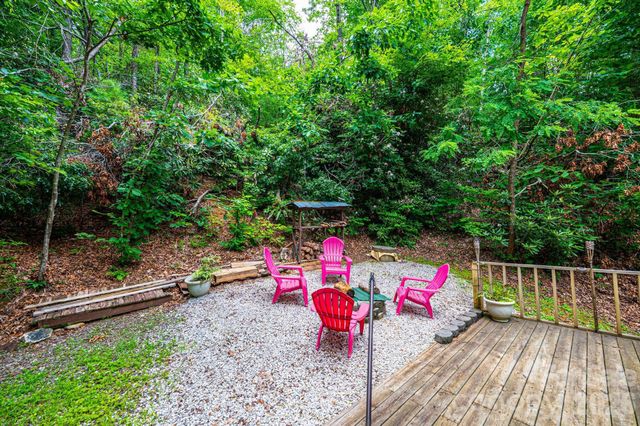 4462 Maple Grove Church Road, Collettsville, NC 28611