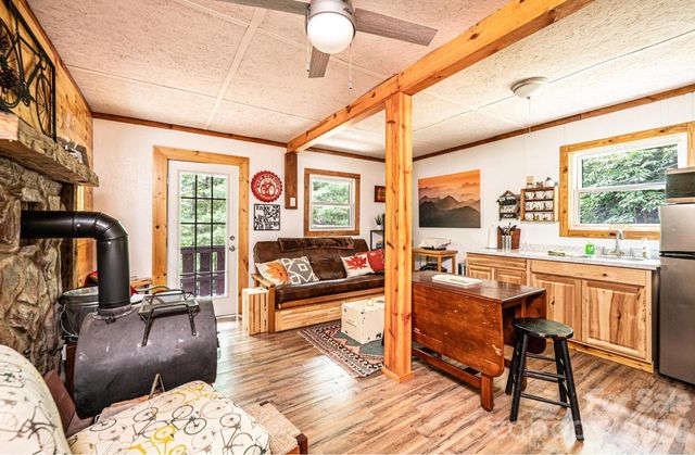 4462 Maple Grove Church Road, Collettsville, NC 28611