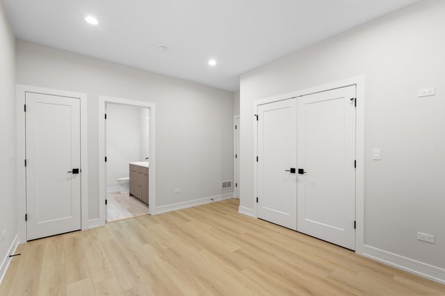 5008 S Prairie Avenue, Chicago, IL 60615