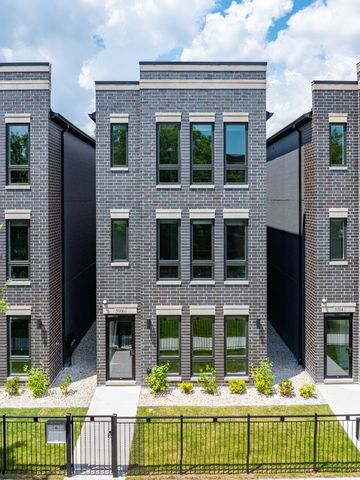 5008 S Prairie Avenue, Chicago, IL 60615