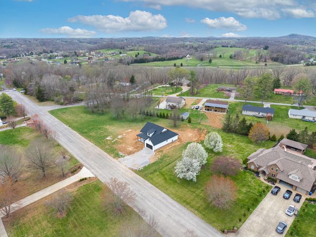 118 Runway Boulevard, Somerset, KY 42503