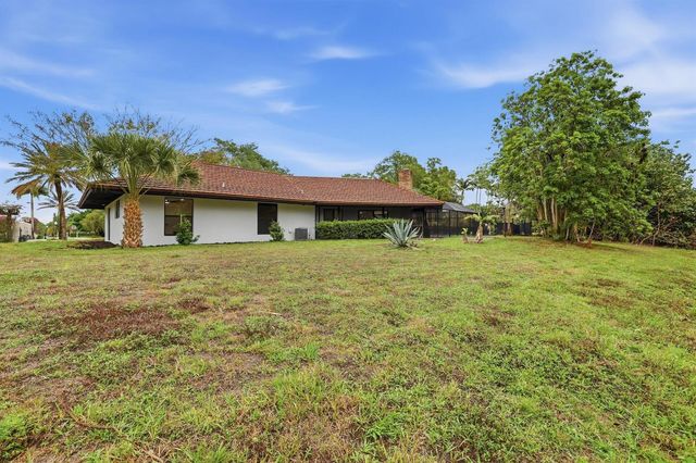 8862 Wendy Lane S, West Palm Beach, FL 33411