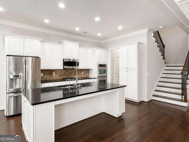 514 Glenmanor Court, Atlanta, GA 30328