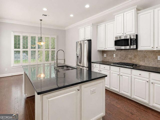 514 Glenmanor Court, Atlanta, GA 30328
