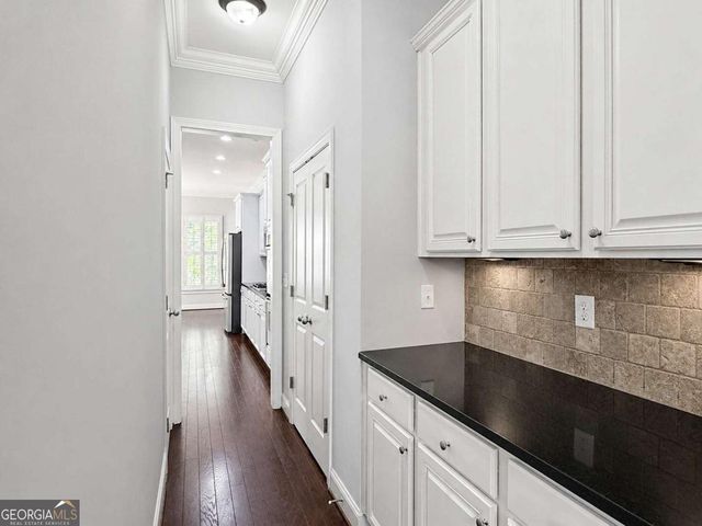 514 Glenmanor Court, Atlanta, GA 30328