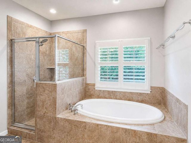 514 Glenmanor Court, Atlanta, GA 30328
