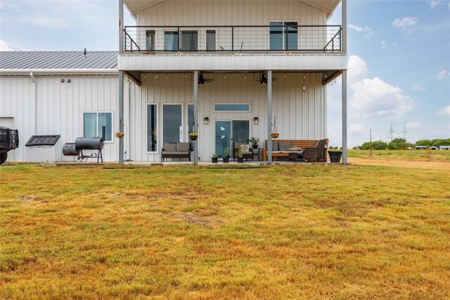 7244 N Hickory Road, Krum, TX 76249