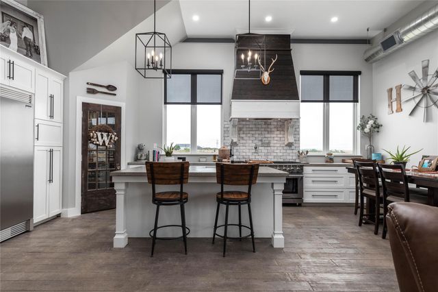 7244 N Hickory Road, Krum, TX 76249
