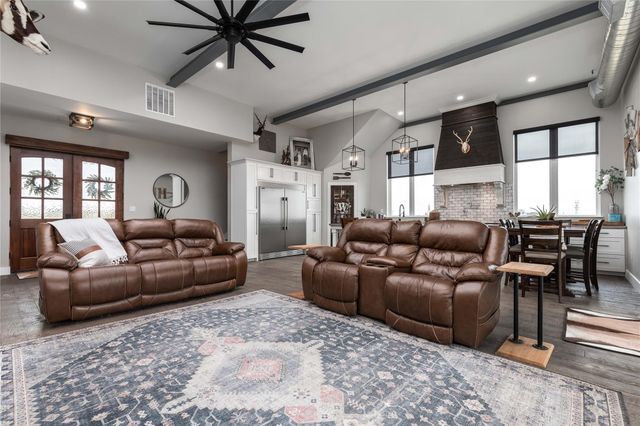 7244 N Hickory Road, Krum, TX 76249