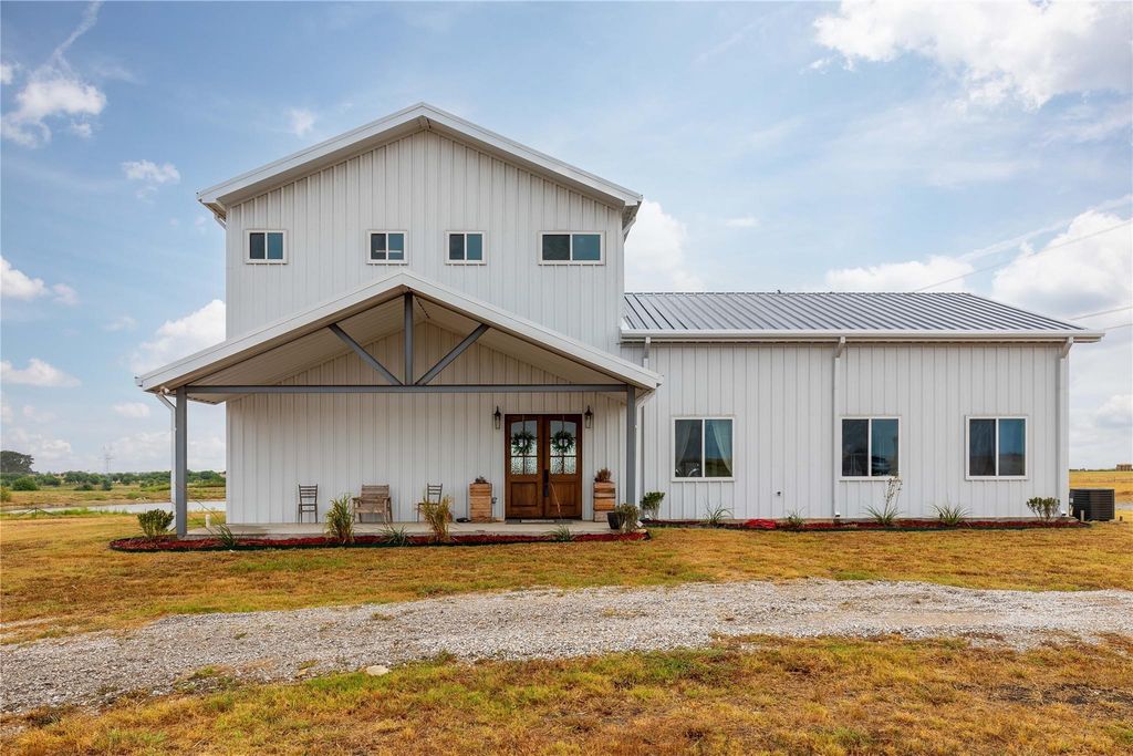 7244 N Hickory Road, Krum, TX 76249