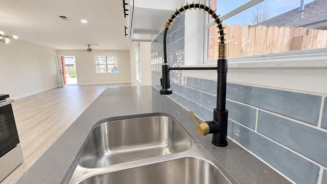 829 Canfield Street, Liberty, TX 77575