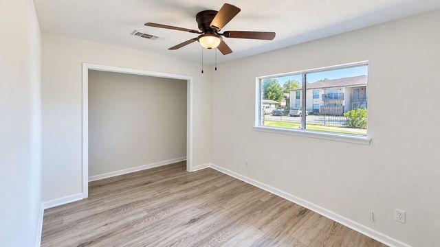 829 Canfield Street, Liberty, TX 77575