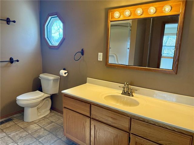 423 Yuba Street, Burlington, KS 66839