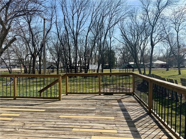 423 Yuba Street, Burlington, KS 66839