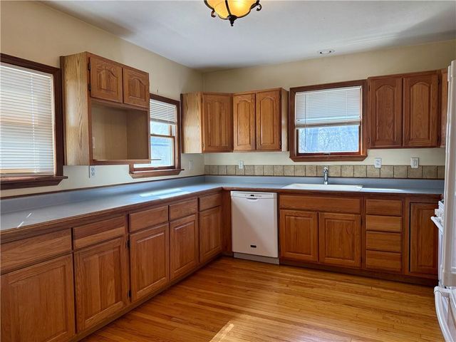 423 Yuba Street, Burlington, KS 66839