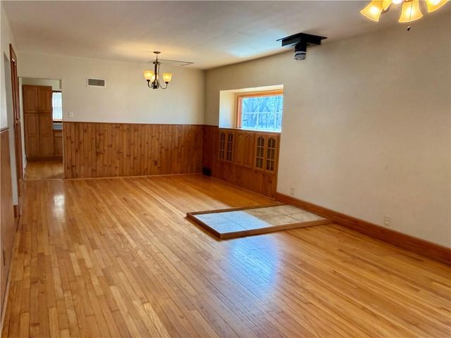 423 Yuba Street, Burlington, KS 66839